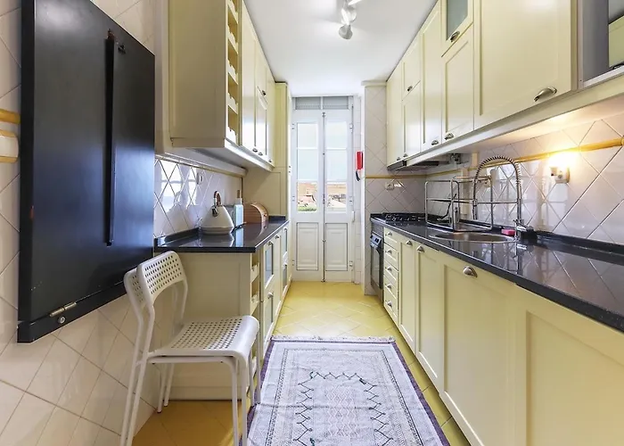 River View - Lapa District - Your In Lisbon! *